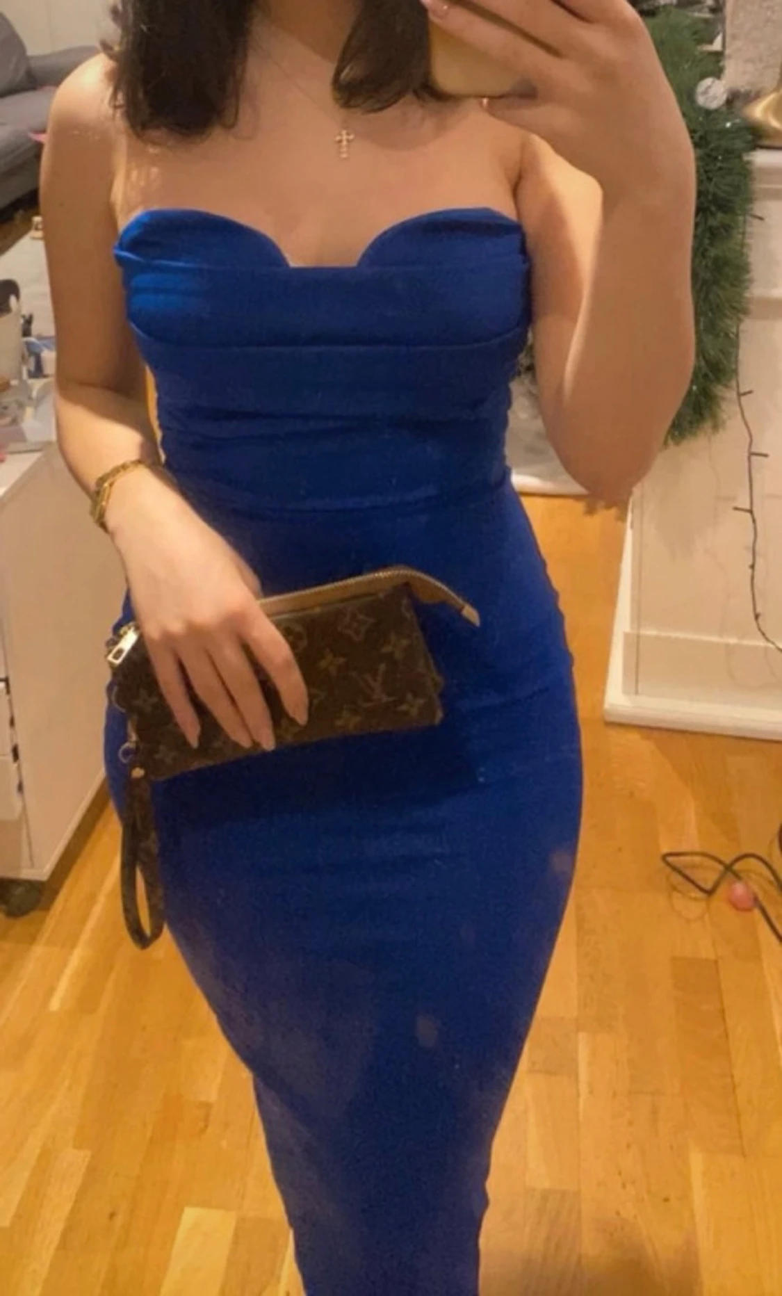 Blå axelbandslös långklänning - 1