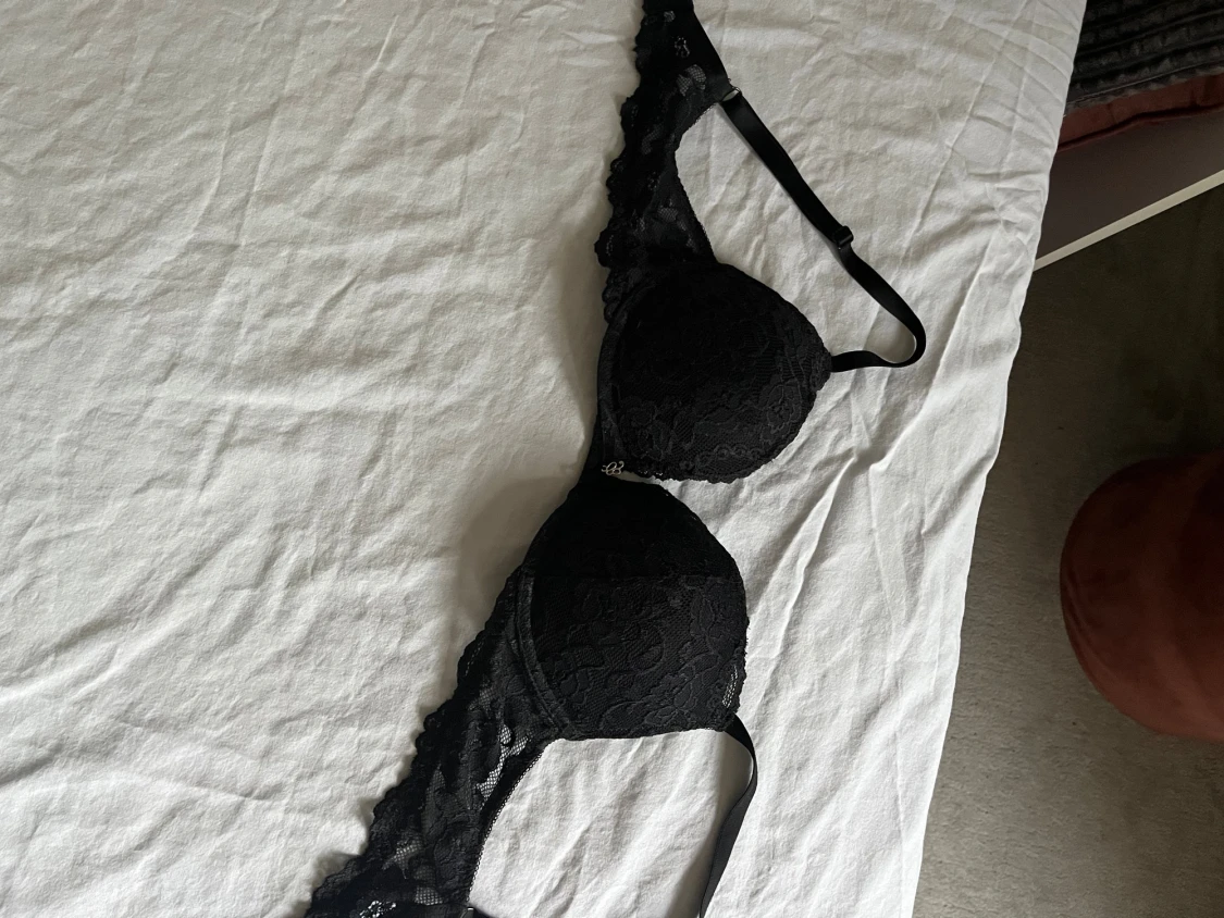 Svart spets bh B70