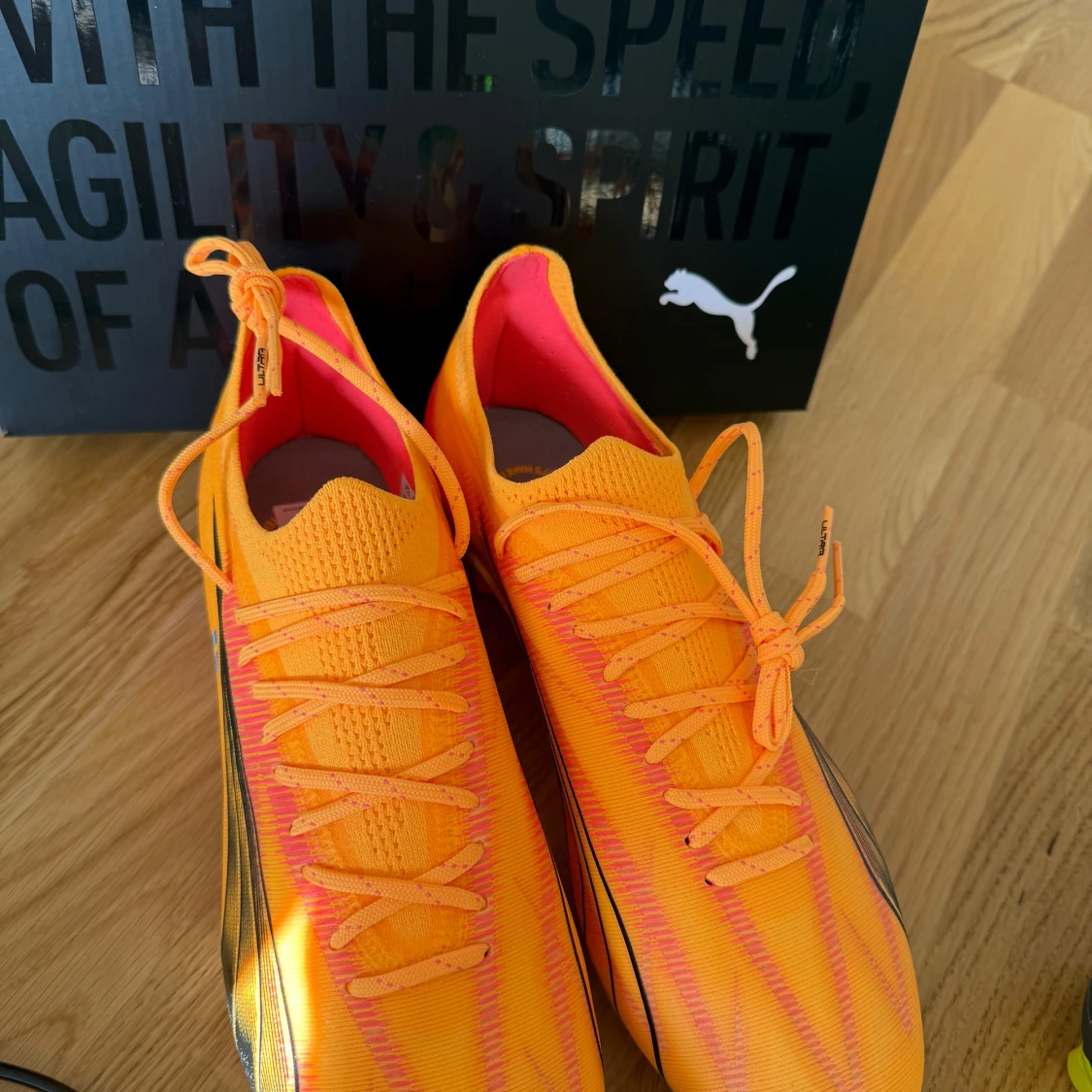 Puma orange fotbollsskor med dobbar - 1
