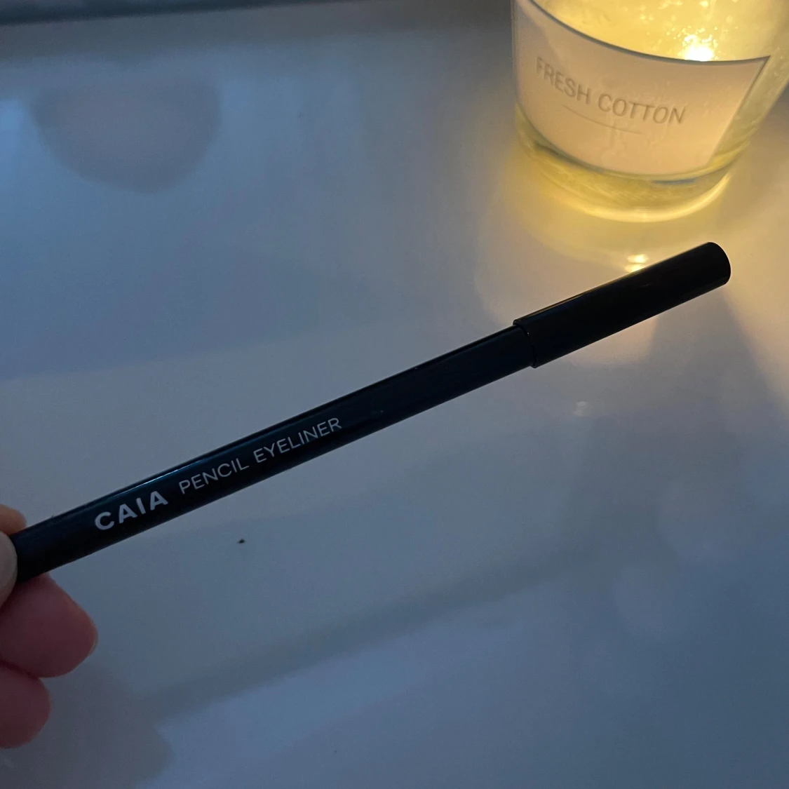 Svart eyelinerpenna från CAIA