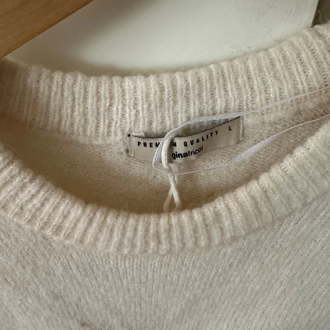 Vit stickad tröja från Gina Tricot - 2
