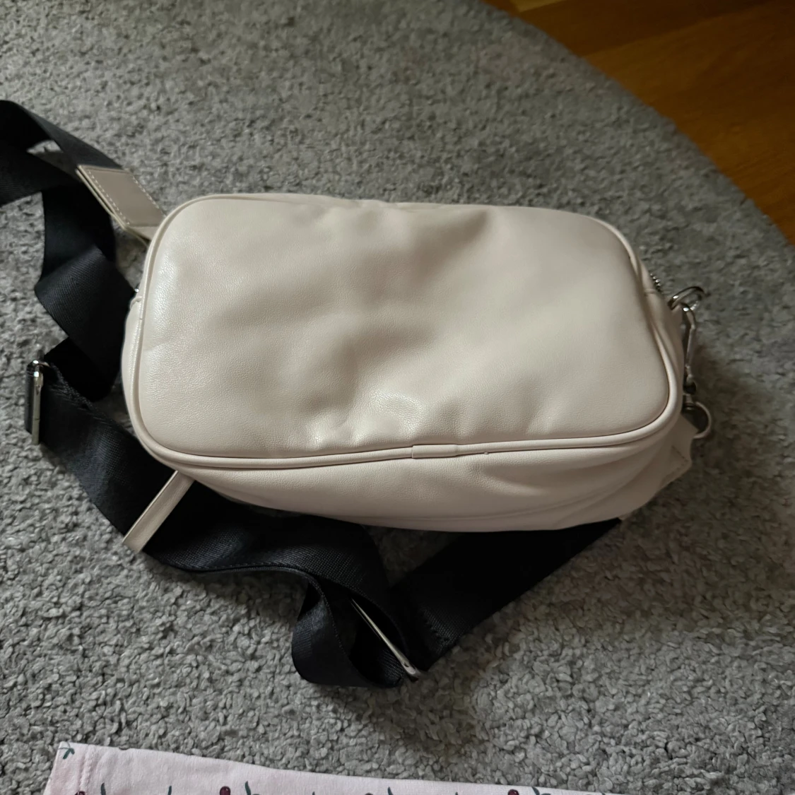 Beige axelväska från Rebecca Fredriksson - 2