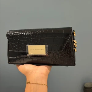 Svart handväska  - Superfin oanvänd väska för ett bra pris!