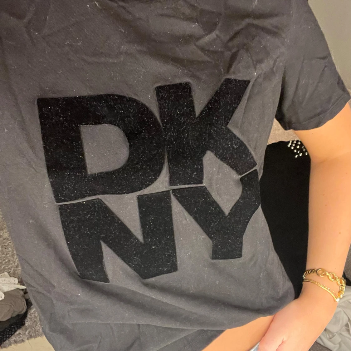 DKNY T-shirt med tryck  - 1