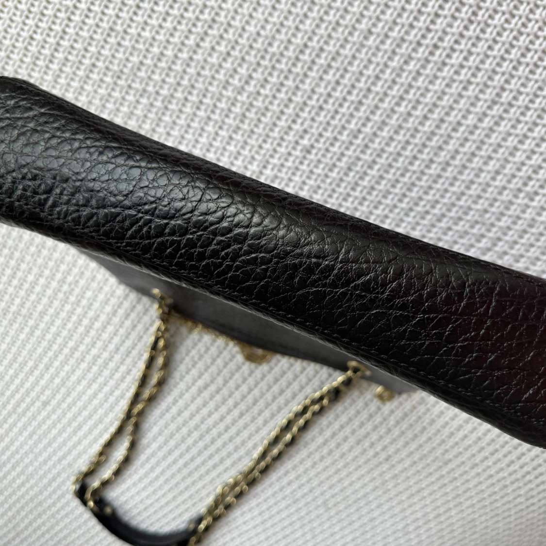 Svart axelväska från DKNY i skinn - 3