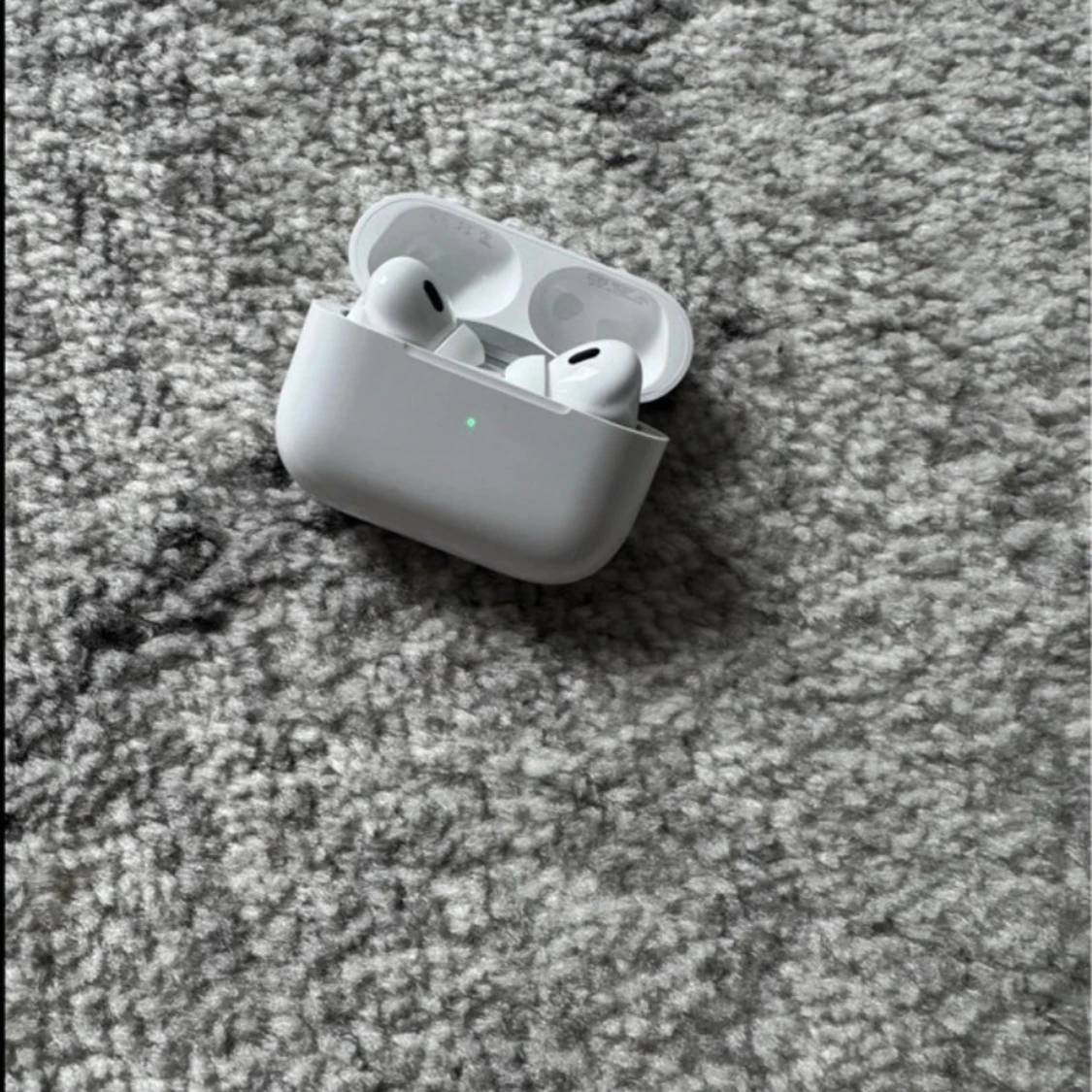 AirPods Pro - 1