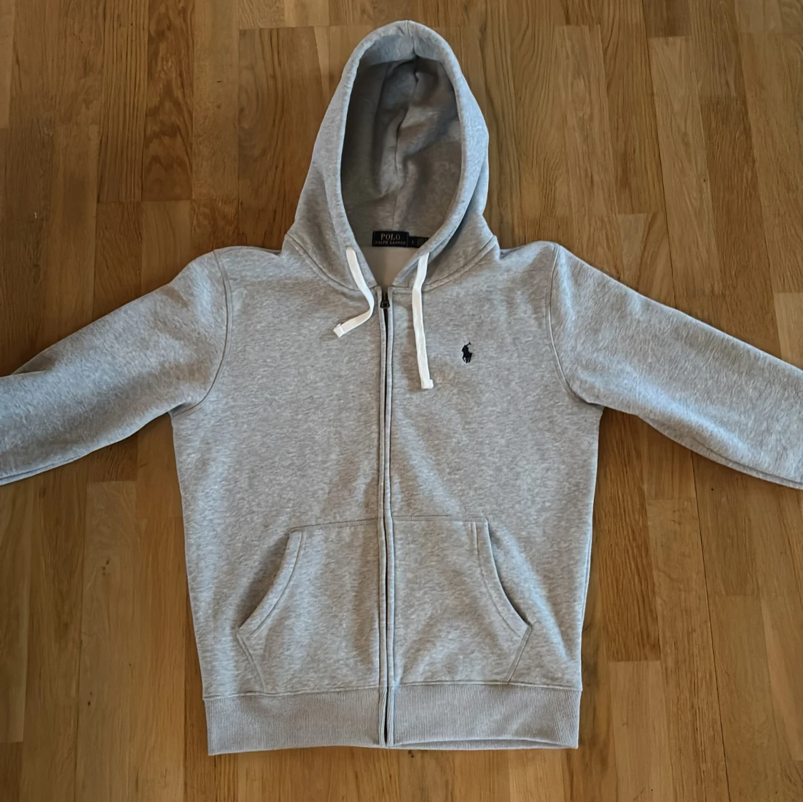 Grå hoodie från Polo Ralph Lauren