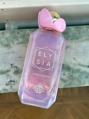 ELYSIA parfym  - Elysia Vanilla sugar, 100 ml.  Kommer ej till användning längre, mängd enligt bild. Söt gourmand doft