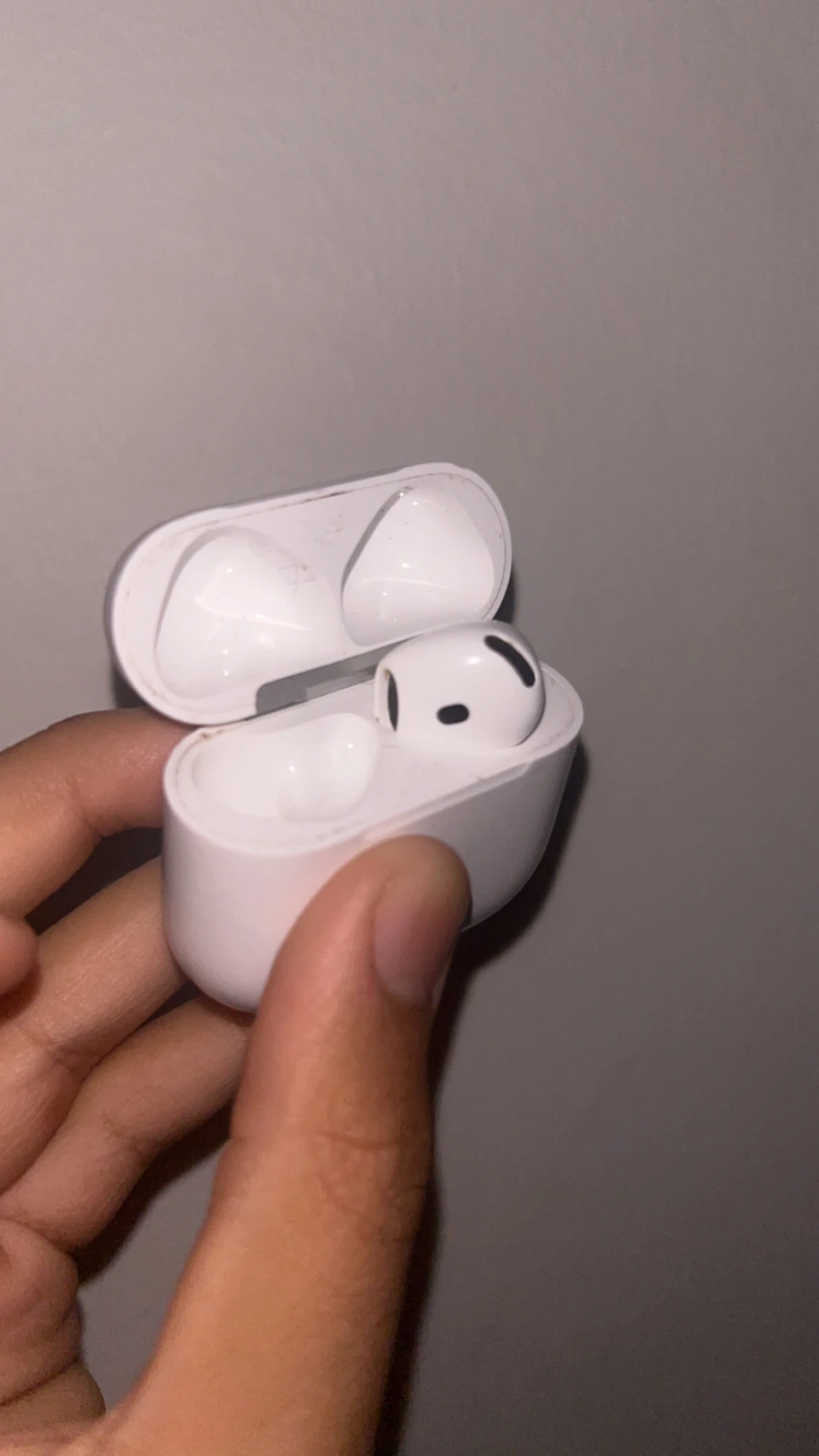AirPods 4 - 2