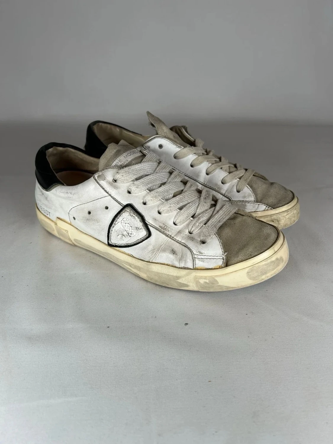 Philippe Model vita sneakers med svart detalj - 3