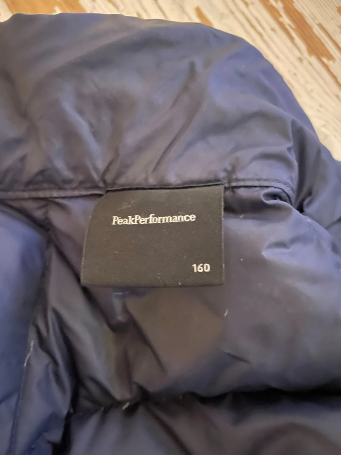 Svart Peak Performance pufferjacka 160 - 1