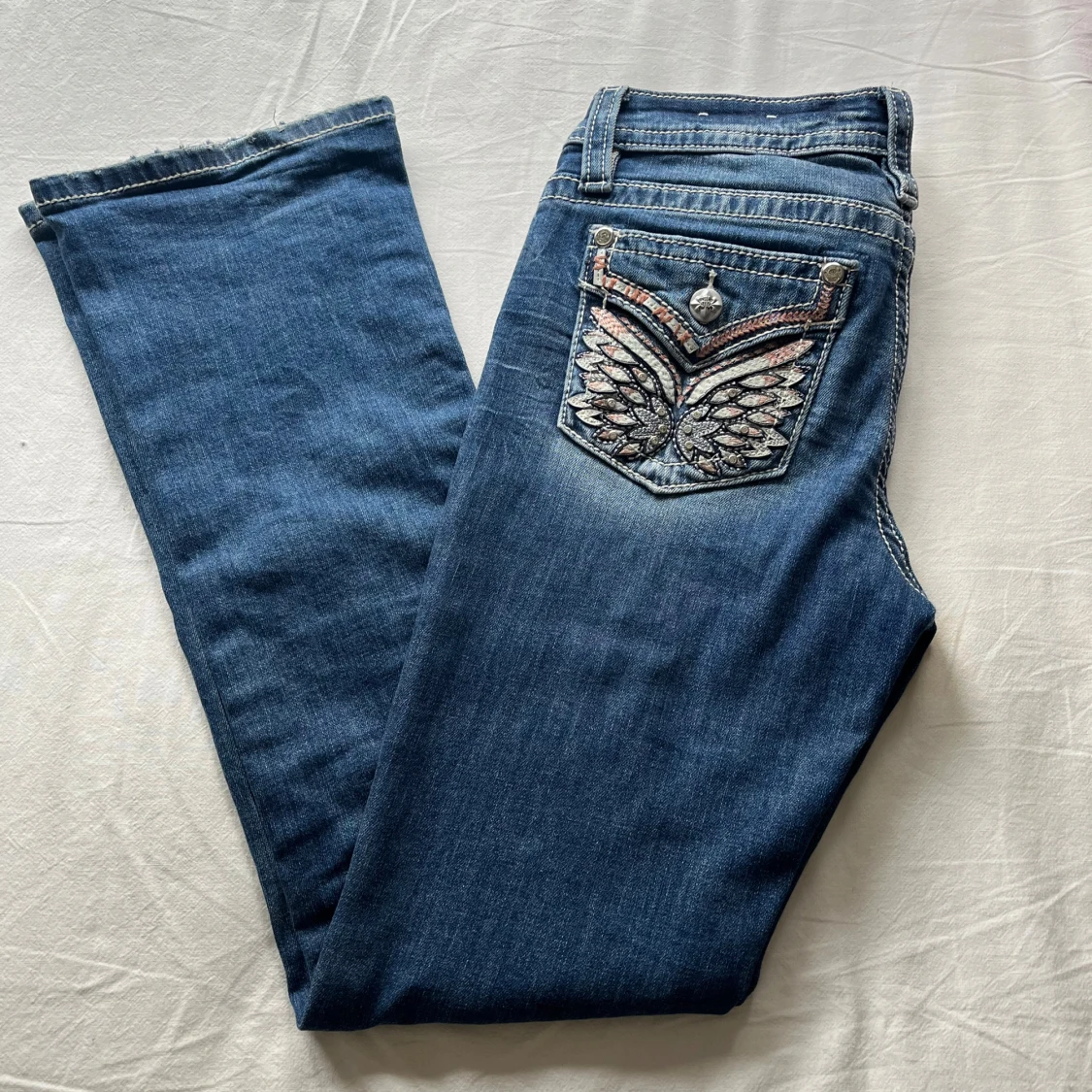 Miss Me jeans med broderad bakficka - 1