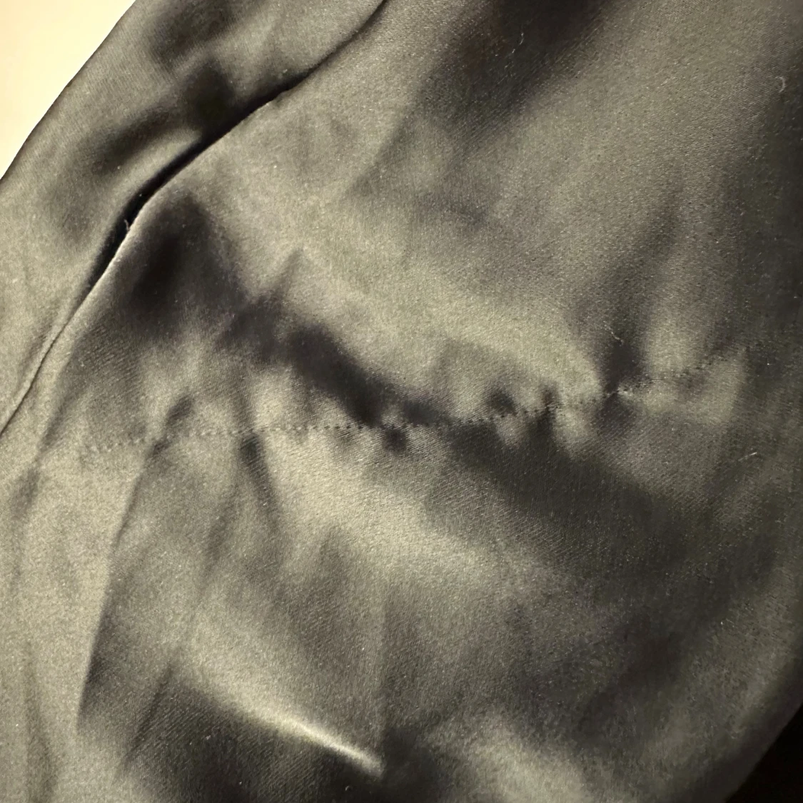 Svart satin linne från H&M strl: XL - 1