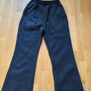 Mjukisbyxor - Endast använd 1 gång!