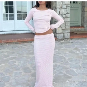 Ljusrosa sett - Säljer båda delarna