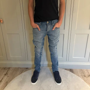 Scotch soda jeans  - Säljer ett par scotchen sida jeans i bra skick har du några frågor eller funderingar hör av er 