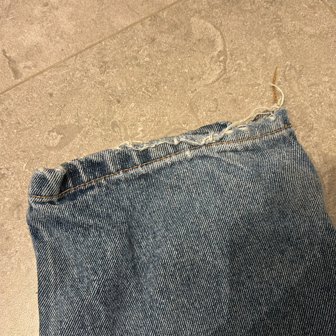 Blå jeans från Grunt med rak passform - 4