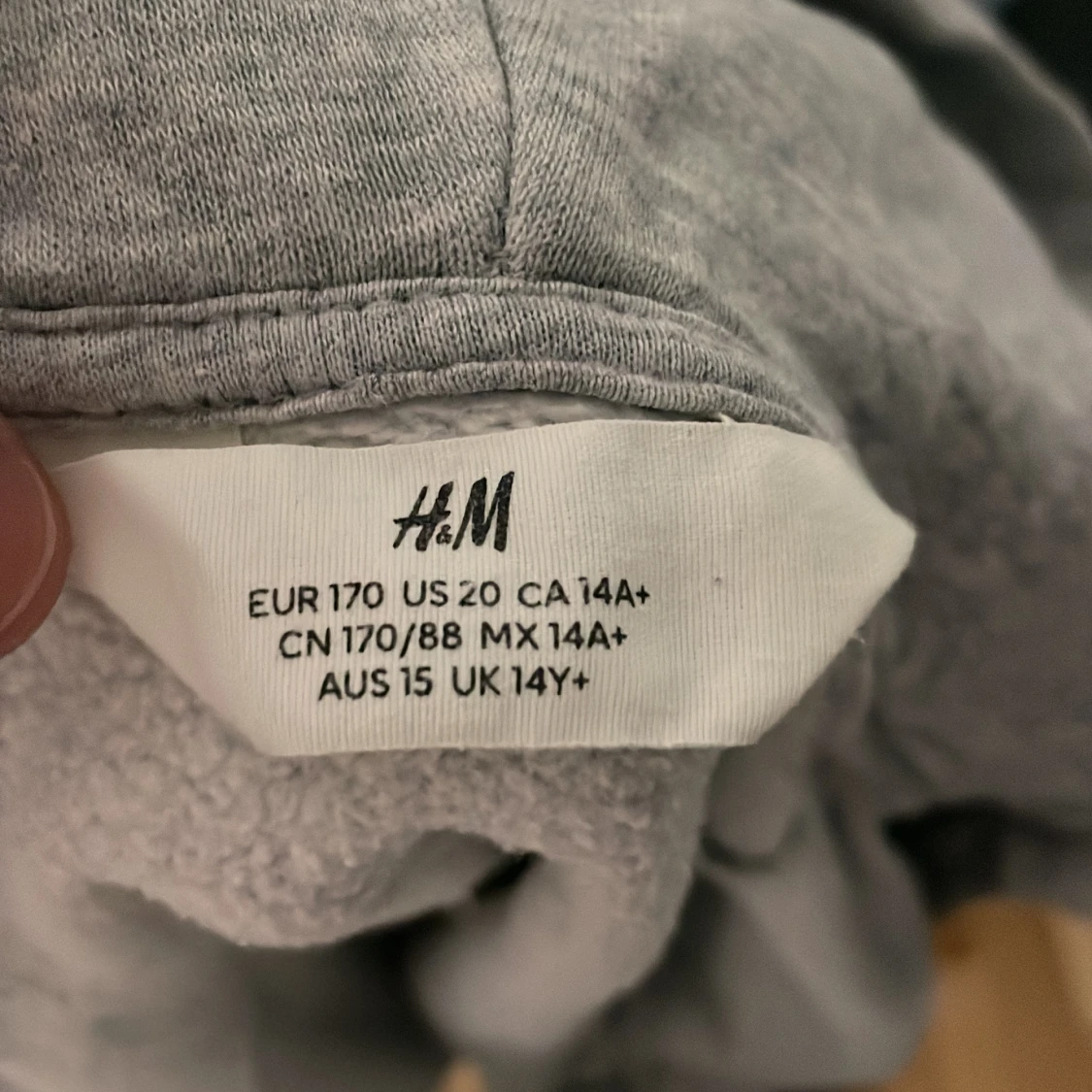 Grå hoodie med dragkedja från H&M - 1