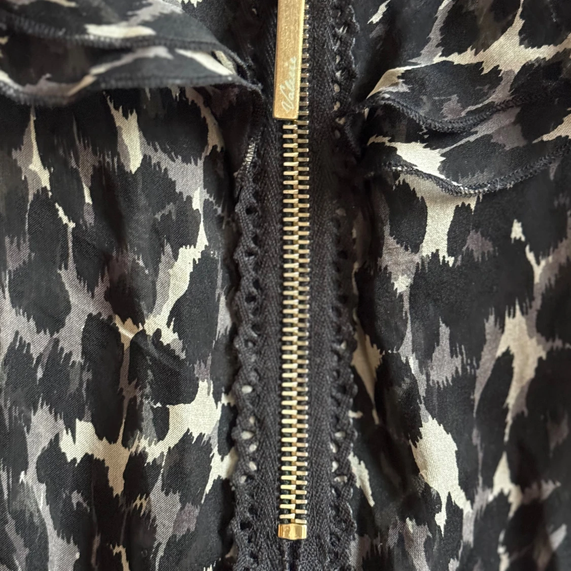 Leopardmönstrad sidenblus från Valerie - 2