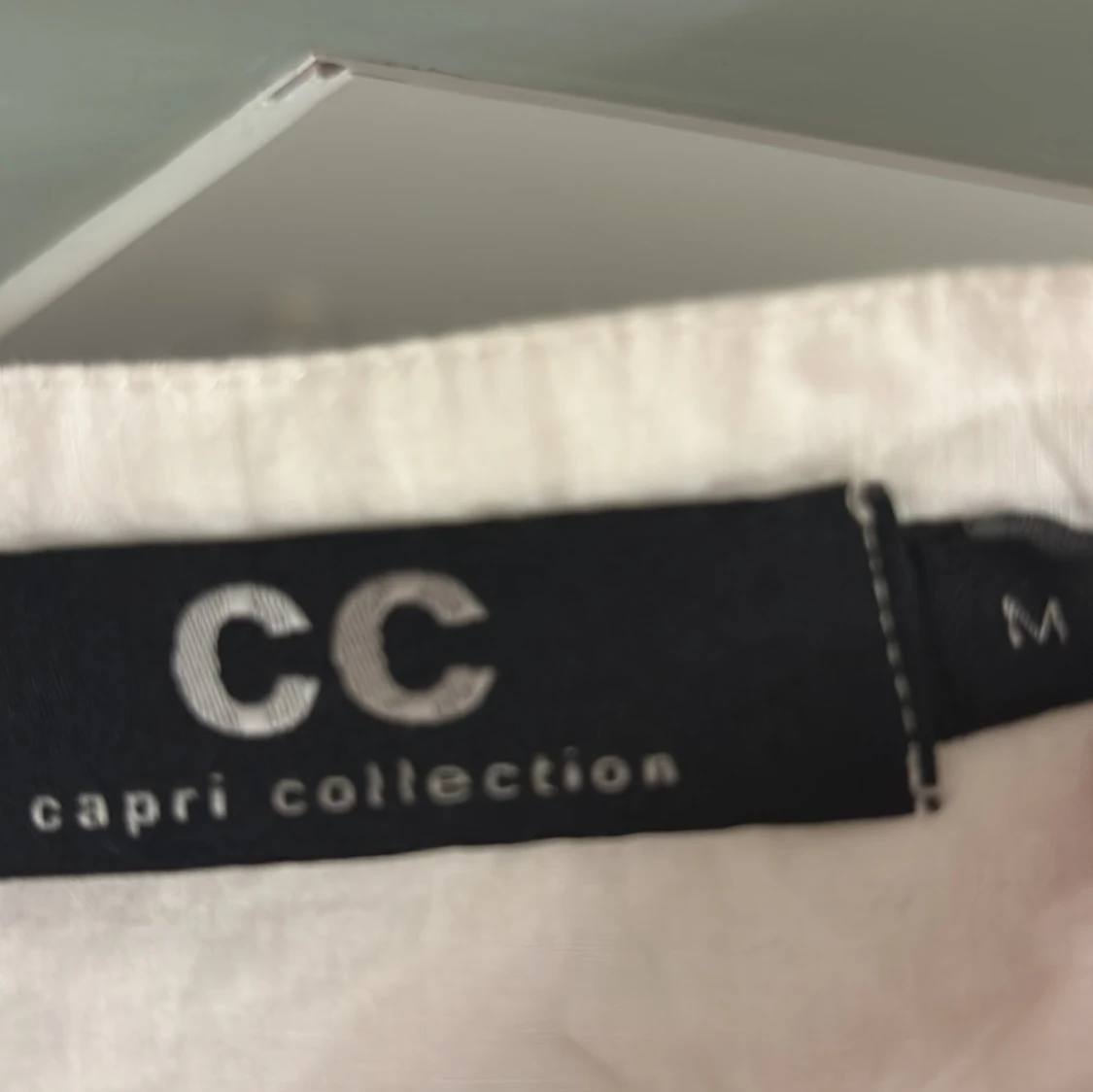 Vit omlottblus från Capri Collection - 1