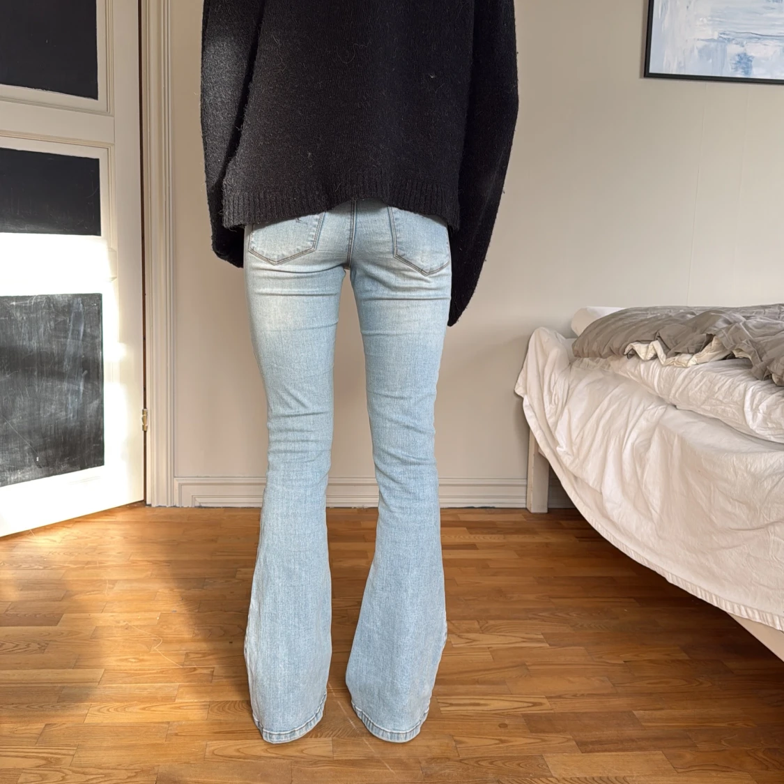 Ljusblå bootcut jeans  - 1