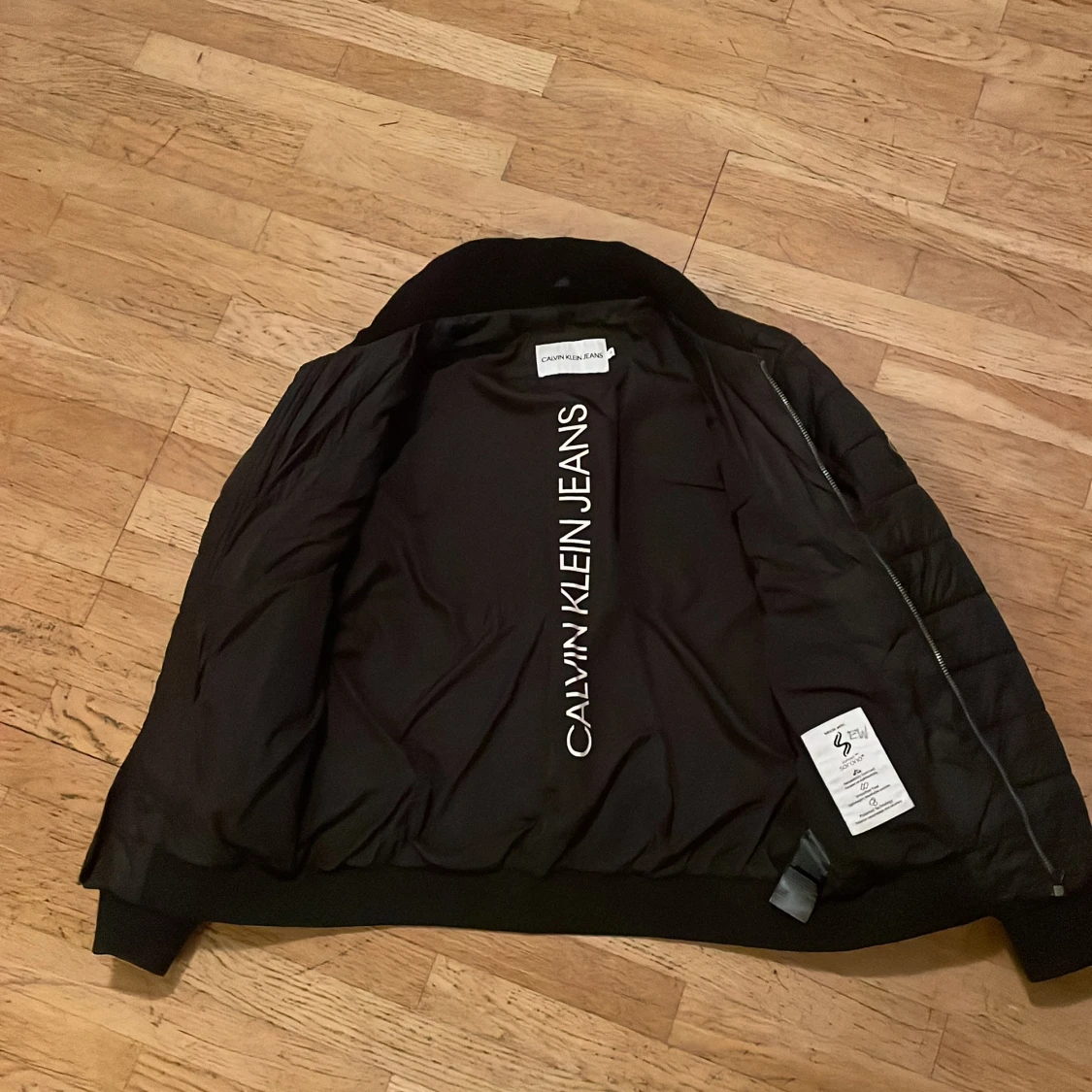 Calvin Klein bomber/tunn pufferjacka - 1