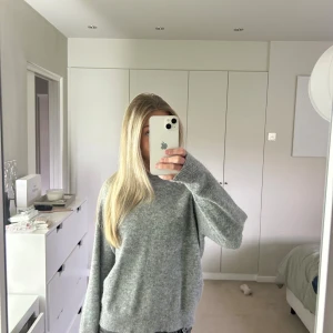 Stickad tröja från Zara  - Stickad tröja från Zara u storlek S