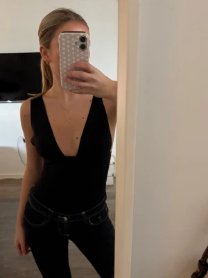 Body - Säljer min fina body ifrån Zara!💕