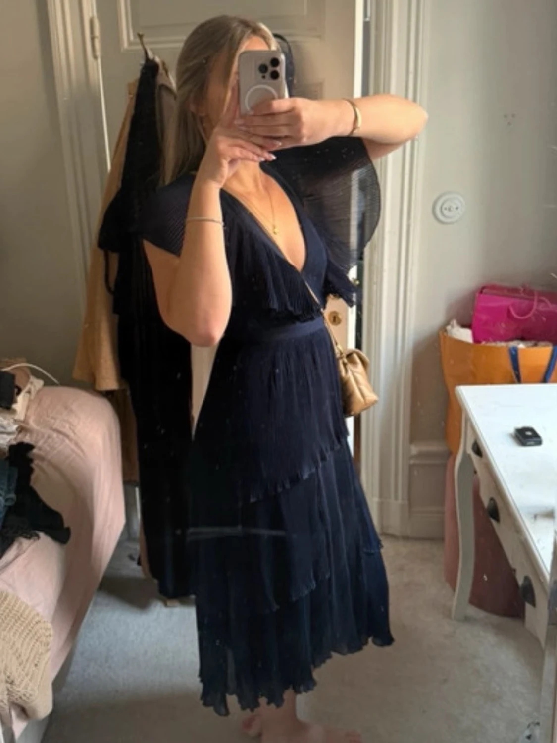 Mörkblå omlottklänning med volang - 3