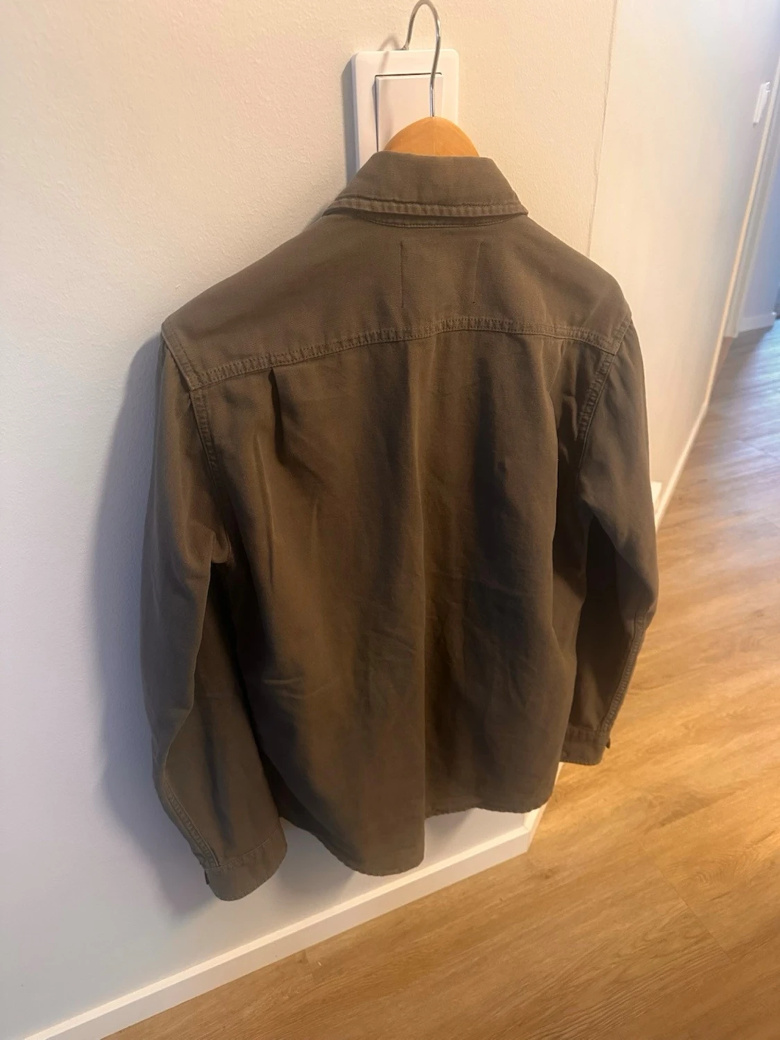 Olivgrön overshirt från Mads Nørgaard - 1