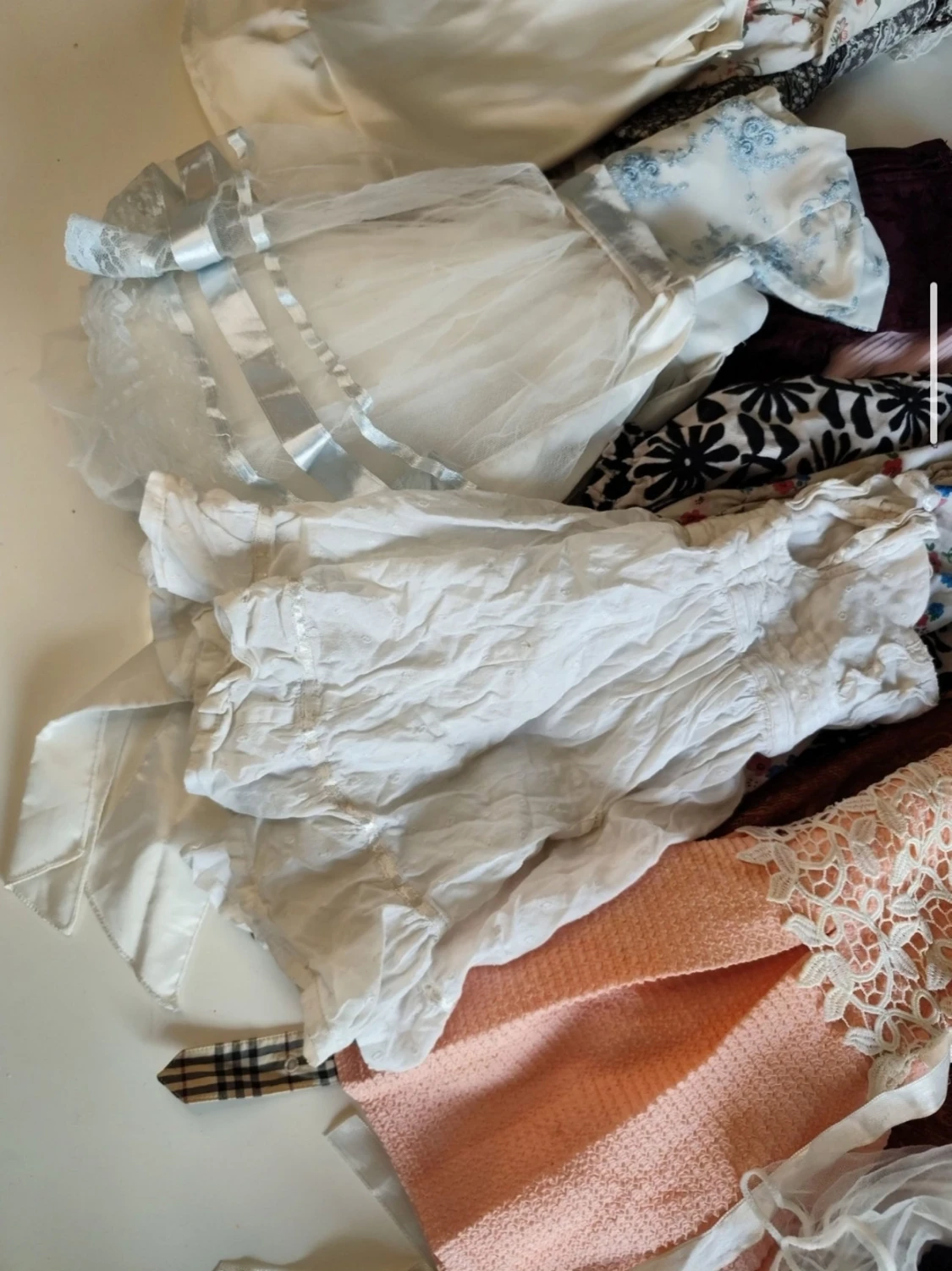 Mix av korta klänningar i olika färger 74/80 - 6