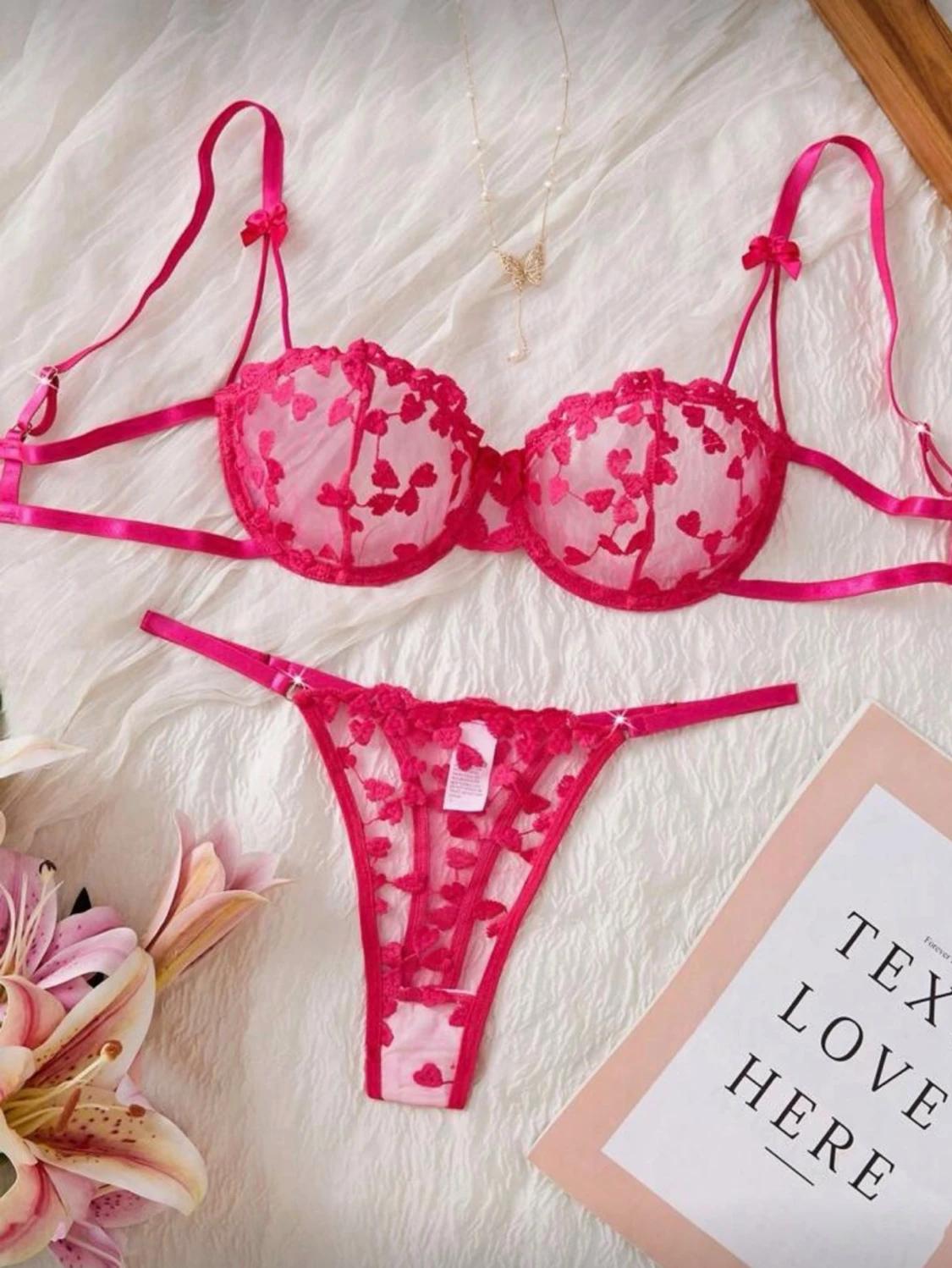 Rött och rosa spets-set med hjärtan - underkläder  - 1