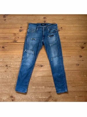 Replay Jeans  - Riktig Feta Replay Anbass jeans i 10/10 skick🤩🔥 jag är ca 180cm och dem sitter bra🔥Snabb Affär = Bättre pris 😉