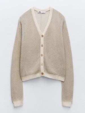 Kofta i alpaca  - Säljer kofta i aplaca från Zara 🤍