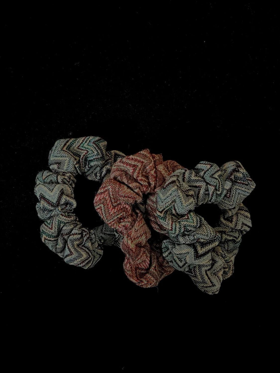 Scrunchies med zigzag-mönster - 1