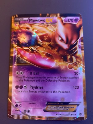 Mewtwo EX Pokémonkort 54/113 - Säljer ett Mewtwo EX samlarkort från Pokémon, nummer 54/113. 