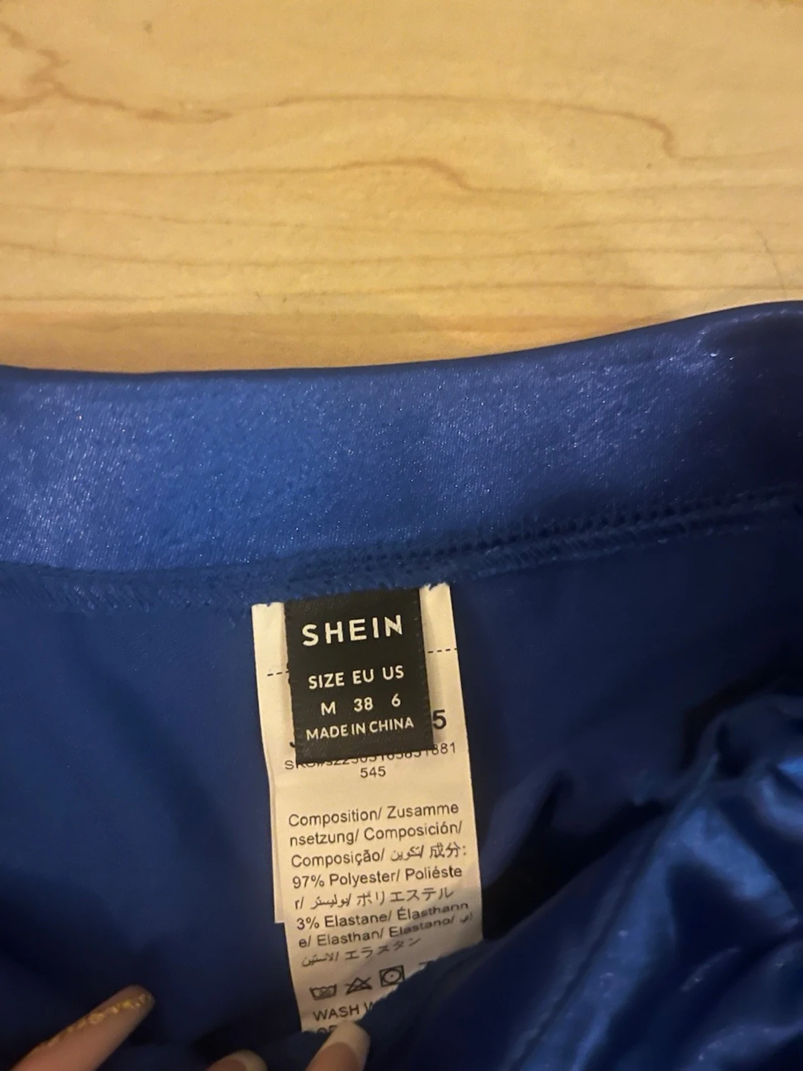 Blå satinkjol med dragsko från SHEIN - 1