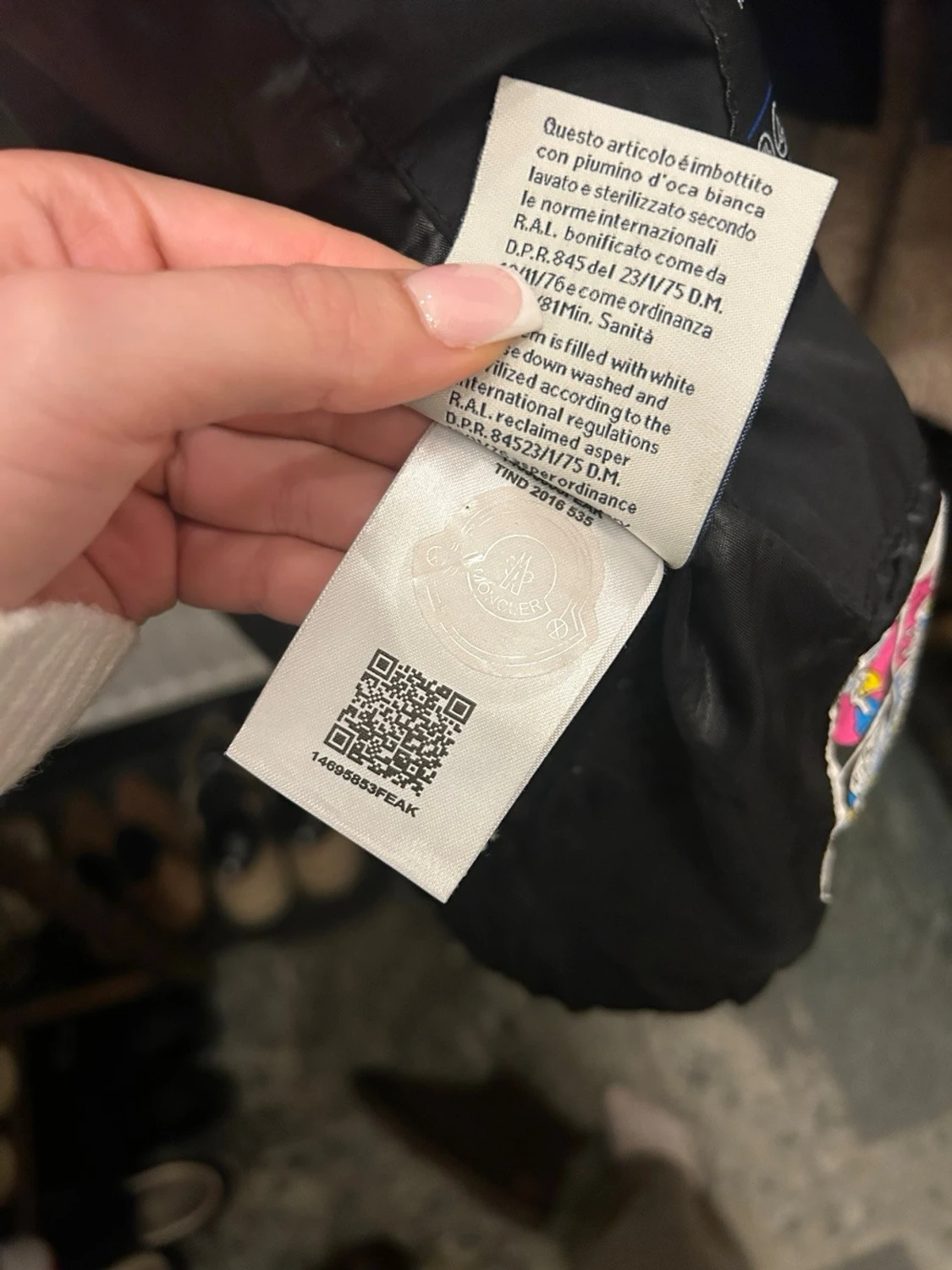 Svart moncler jacka  - 5