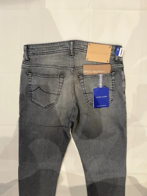 Jacob Cohen jeasn - Helt nya med tags | W31 | Style: BARD | finns i 28,29,30 & 31