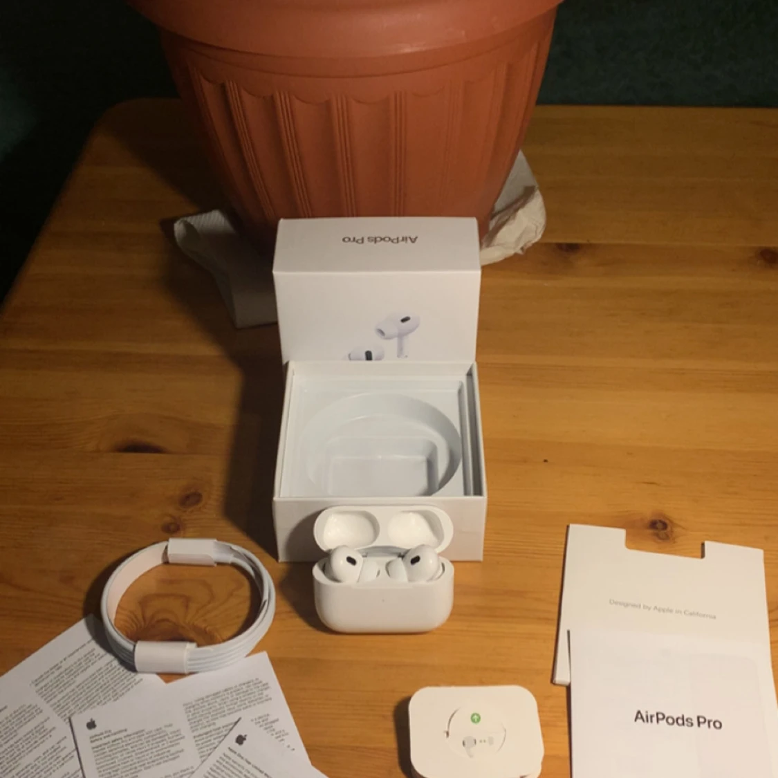 AirPods Pro (2nd generation) MagSafe - 1