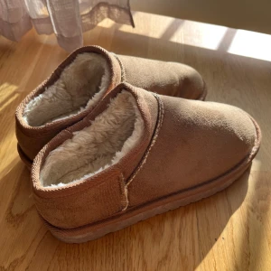 Uggs - Supermysiga uggs från Lager 157 i storlek 36/37. Knappt använda! 