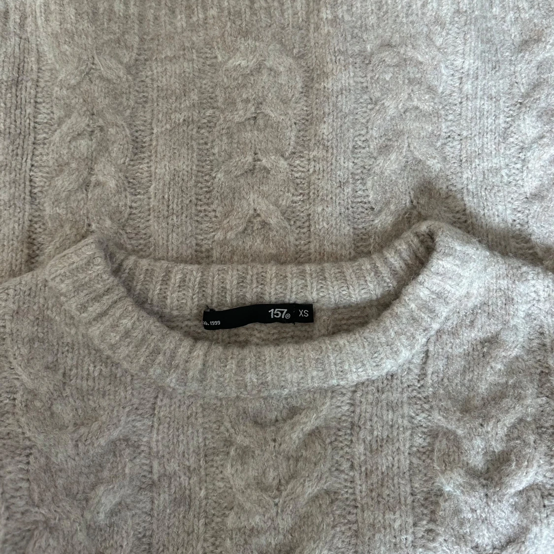 Beige stickad tröja - 2