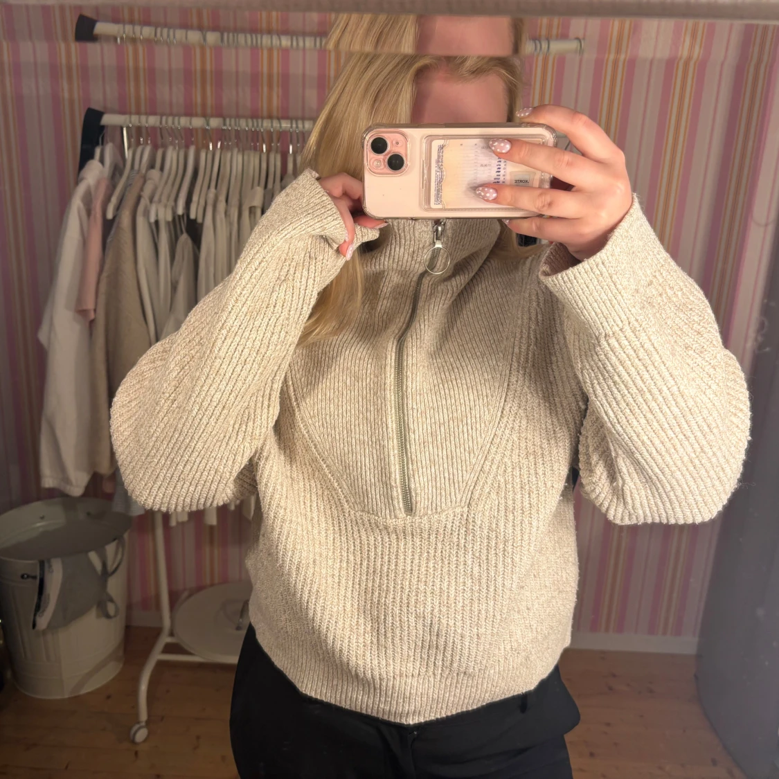 Beige stickad half zip tröja