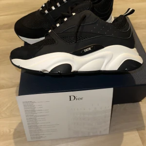 Dior b22 black and white  - Dior b22 Storlek 41.5
