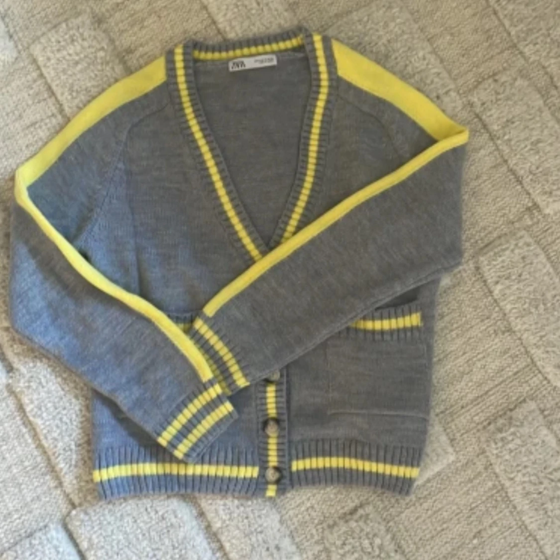 Trendig stickad kofta - 3