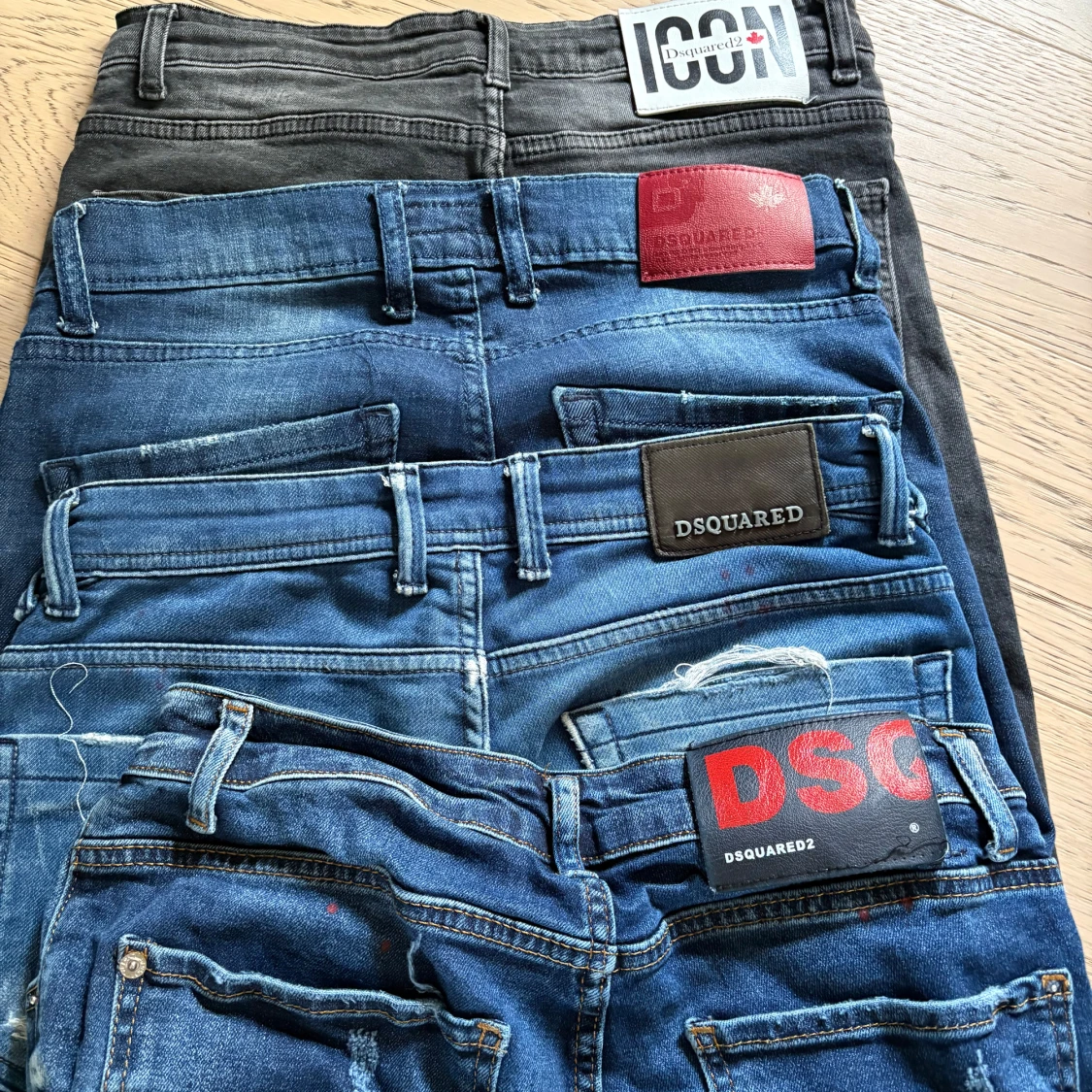 Dsquared2 jeans i olika tvättar - 2