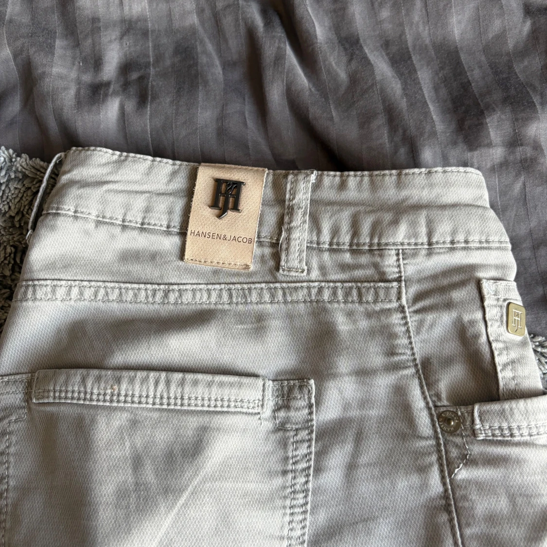 Gråa byxor från Hansen & Jacob - 2