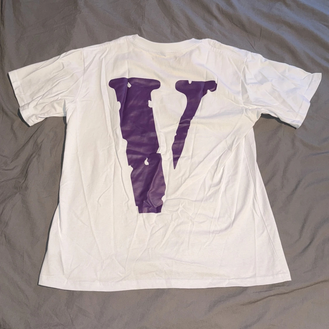 vit / lila VLONE tshirt - 1