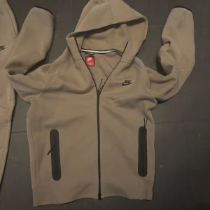  Nike tracksuit  - Sällsynt Nike tracksuit. Väldigt bra skick. Kan gå ner i pris ! 
