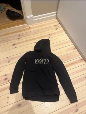 Warp huddie  - Bra fin jättebra warp huddie inte använd många gånger säjes till väldigt bra pris hör av dig vid frågor mvh Nils 